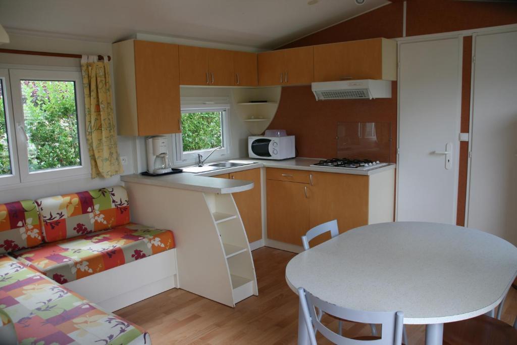 Camping De La Baie Hotel La Trinité-sur-Mer Pokój zdjęcie